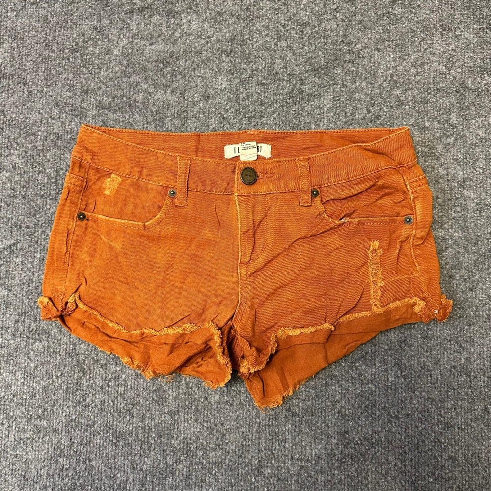 I Love H81 Shorts Womens Size 25 Orange Distressed Raw Hem Low Rise Casual Denim